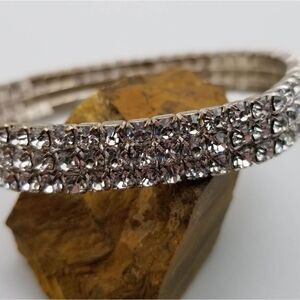 ‎Blushing sparkle bridal bracelet